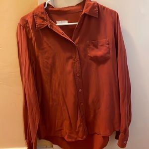 Equipment large 100% silk blouse in perfect condition
